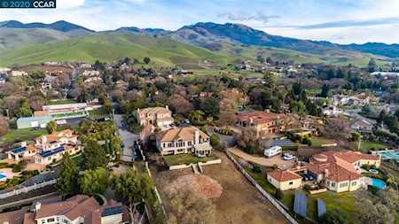 2060 Shell Ridge Trl Walnut Creek, CA 94598