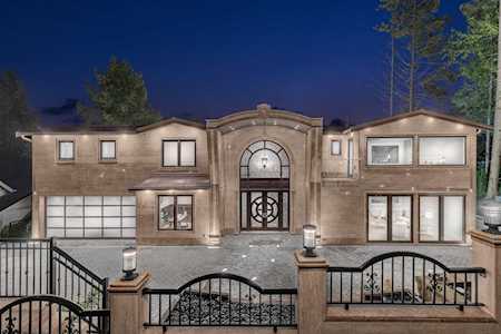 3162 Mathers Avenue West Vancouver, BC V7V 2K5