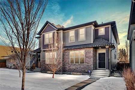 2820 25A Street SW Calgary, AB T3E 1Z6