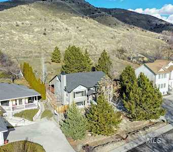 5020 W Outlook Ave Boise, ID 83703-3515