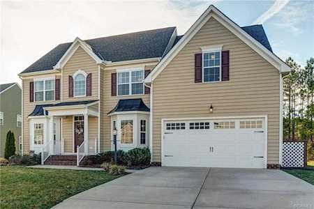 16901 Camfield Dr Moseley, VA 23120