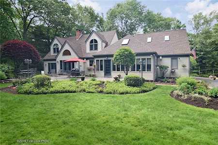 20 Beechwood DR Cranston, RI 02921