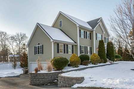 1 Leonard Ln Wilmington, MA 01887