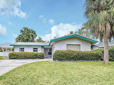 119 12th St Belleair Beach, FL 33786