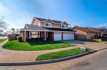 7112 Candlelight Circle Huntington Beach, CA 92647