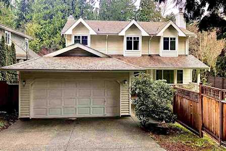 5636 Marine Drive West Vancouver, BC V7W 2R6