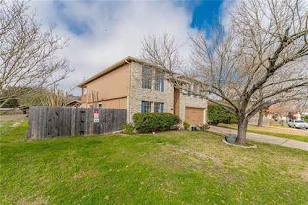 8806 Piney Creek Bnd Austin, TX 78745