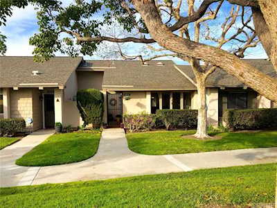 8566 Larkhall Circle #805B Huntington Beach, CA 92646