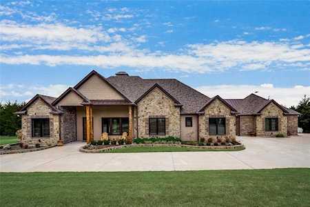 555 Binion Road Van Alstyne, TX 75495