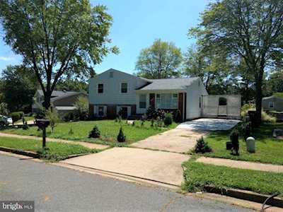 13503 Pennsboro Dr Chantilly, VA 20151