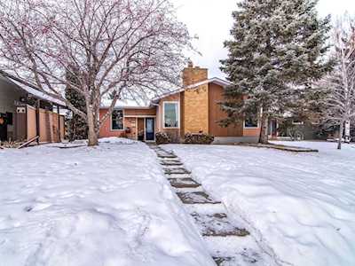 348 Weddenburn Road SE Calgary, AB T2J 1J1