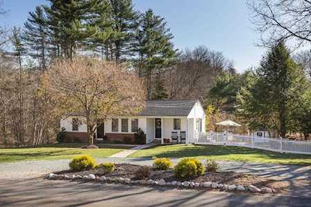 50 Cleveland Street Norfolk, MA 02056