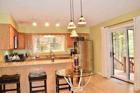 166 Captain Eames Cir #166 Ashland, MA 01721