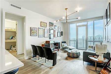 222 West Ave #1704 Austin, TX 78701