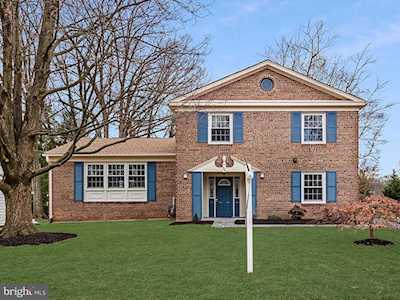1404 Stratton Dr Potomac, MD 20854