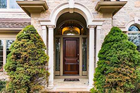 8010 Balmoral Court Dublin, OH 43017