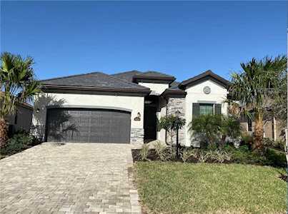 17439 Hickok Belt Loop Bradenton, FL 34211