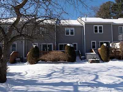 95 Tennis Plaza Rd #12 Dracut, MA 01826