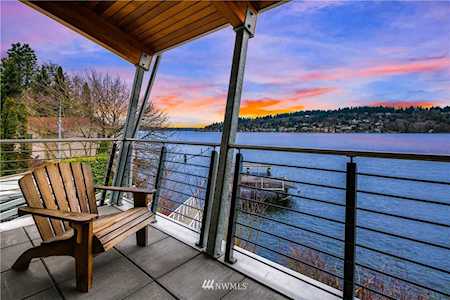 3905 Lake Washington Blvd N Renton, WA 98056
