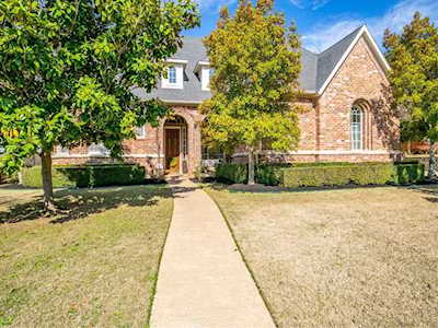 1300 Forest Hills Court Southlake, TX 76092