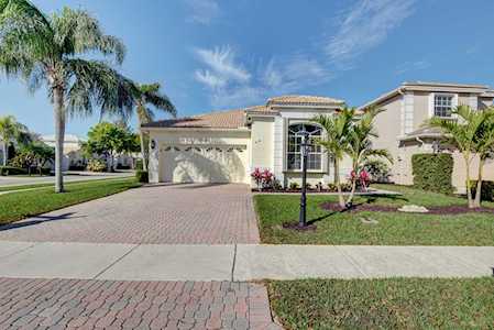 23447 Rakelle Circle Boca Raton, FL 33433