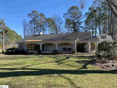 1581 Pinehaven Street Extension Laurens, SC 29360