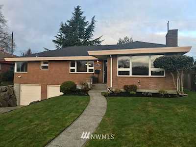 4252 NE 74th St Seattle, WA 98115