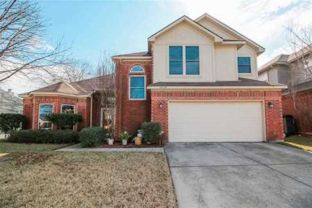 6828 Greenleaf Drive North Richland Hills, TX 76182