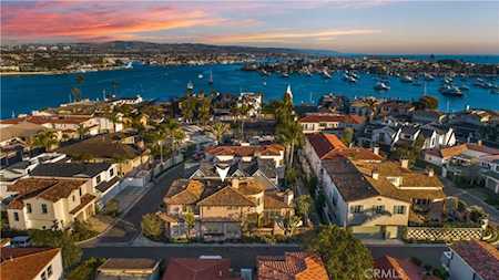 912 Zurich Circle Newport Beach, CA 92663