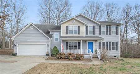 105 Stockbridge Ln Statesville, NC 28625