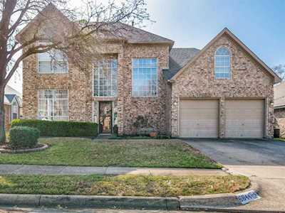 6844 Hickory Hollow Lane North Richland Hills, TX 76182