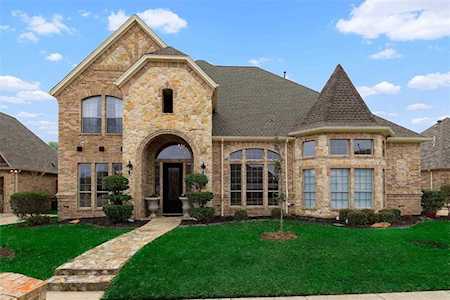 8008 Oak Knoll Drive North Richland Hills, TX 76182