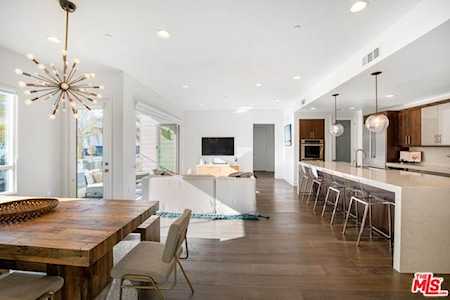 12690 Sandhill Lane #1 Playa Vista, CA 90094