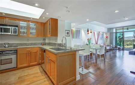 13700 Marina Pointe Drive #1020 Marina Del Rey, CA 90292