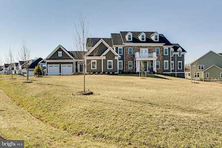 25925 Cameron Walk Place Aldie, VA 20105