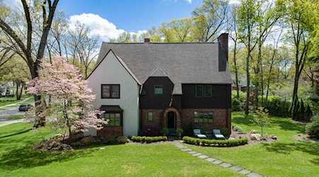 251 Park Drive Longmeadow, MA 01106