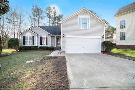 10026 Dauphine Dr Charlotte, NC 28216