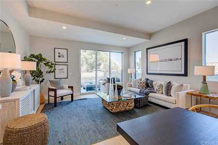 1920 S Pacific Coast Highway #111 Redondo Beach, CA 90277