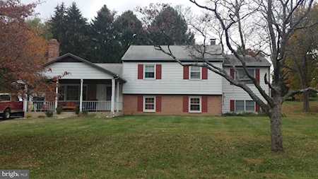 20912 Brooke Knolls Rd Gaithersburg, MD 20882
