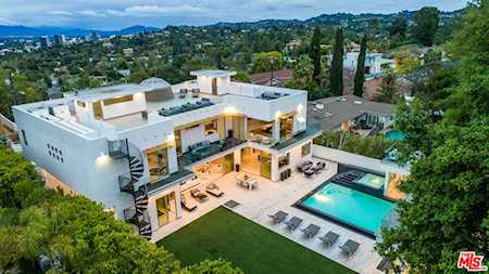 4533 Estrondo Drive Encino, CA 91436