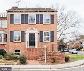 1615 Belle Haven Rd Alexandria, VA 22307