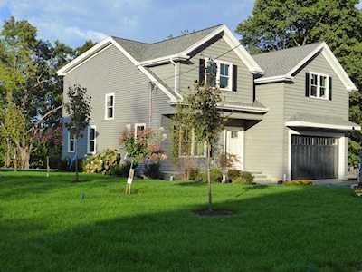 103 College Farm Road Waltham, MA 02451