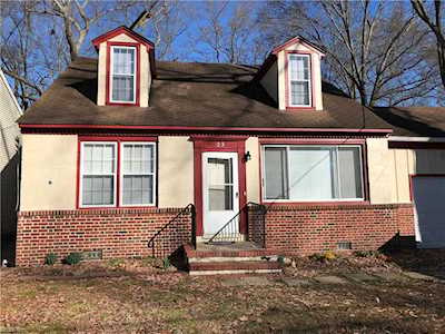23 Alpine St Newport News, VA 23606