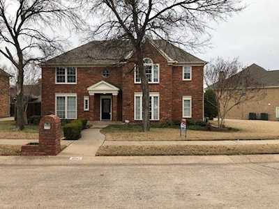 820 Aberdeen Drive Highland Village, TX 75077