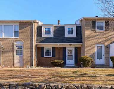 17 Cannongate Rd #95 Tyngsborough, MA 01879
