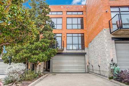 2967 MAGNOLIA HILL Court Dallas, TX 75201