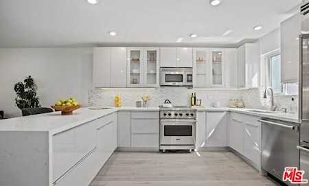 1422 California Avenue #3 Santa Monica, CA 90403