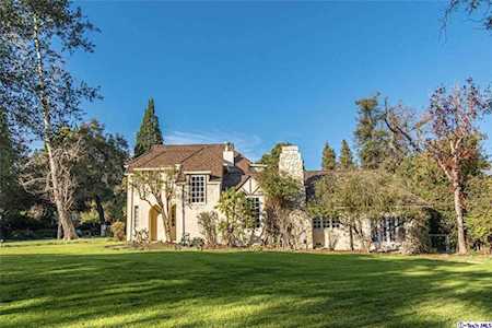 4400 Woodleigh Lane La Canada Flintridge, CA 91011