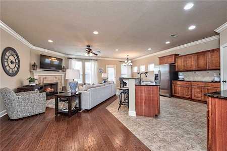 501 Hampton Park Bend Cave Springs, AR 72718