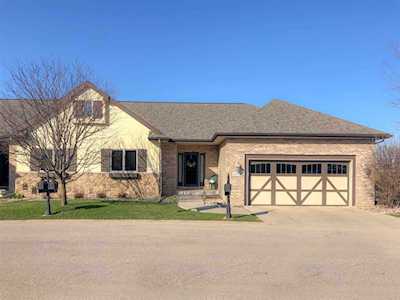6898 Tuscan Ridge Cir Deforest, WI 53532
